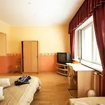Alexi Hotel 2*